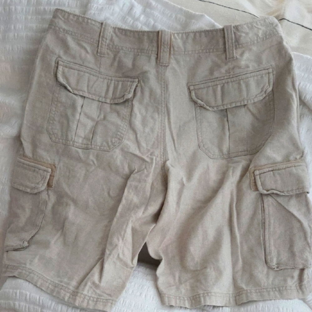 MarcAnthony Linen Men's Tan Cargo Bermuda